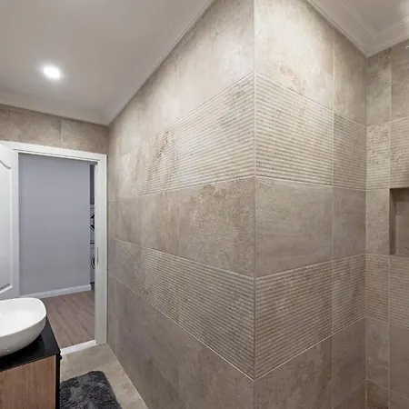 Classic Beauty Stylish And Modernized In Area Apartmán